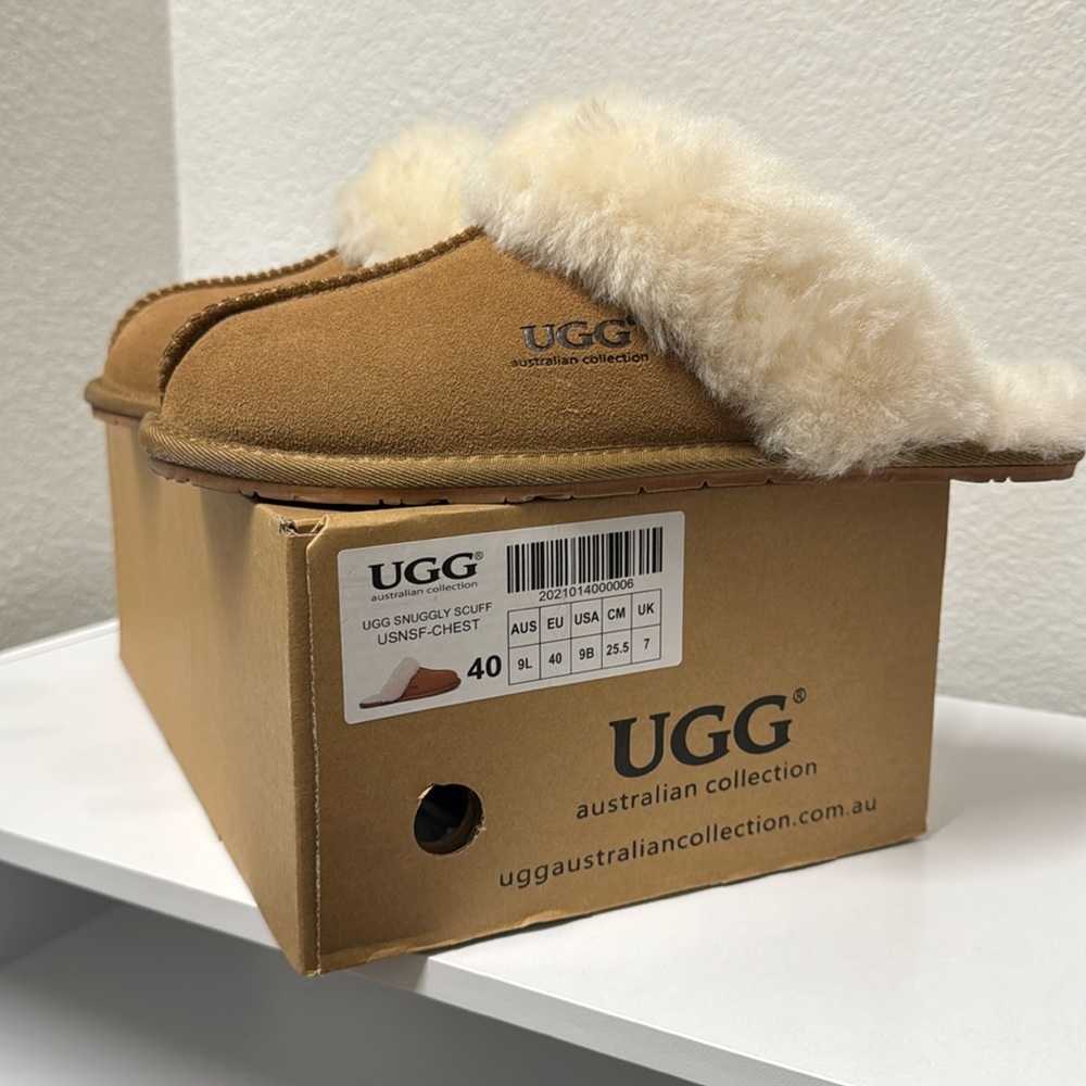Ugg scuffette II slippers size 9